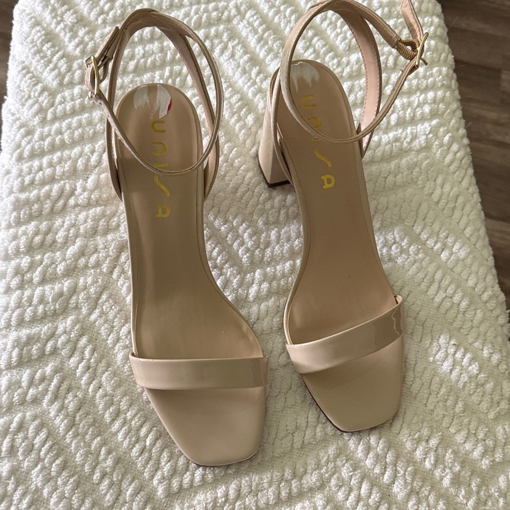 Unisa Beige Block Heel Sandals, sz 10